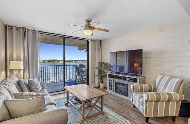 Bayside Relaxation | Docks, Outdoor Pool Gulf Shores | My Beach Getaways