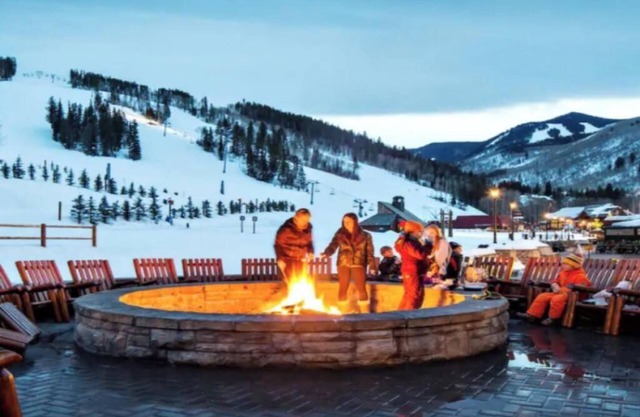 BC Village Park Hyatt Resort - Double Queen Room - ski in/out, resort amenities!