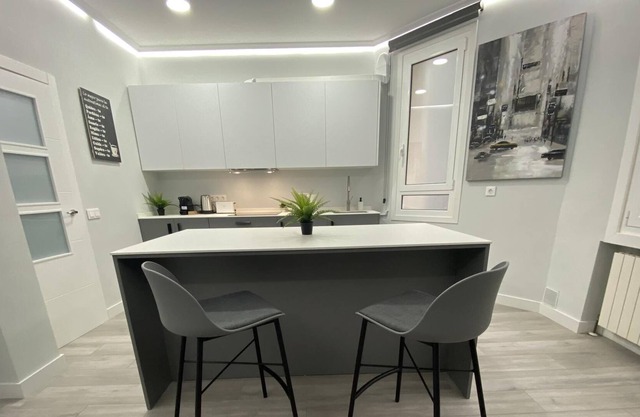 Be Basque by Forever Rentals. 3 bedroom apartment in the city center. Wifi