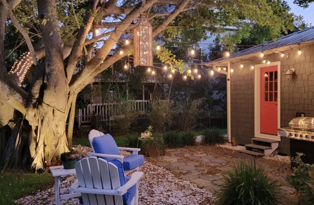 Beach Access, Fenced Yard, Pets, Local Quiet Beach