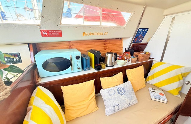 Beach and Surf cosy boat