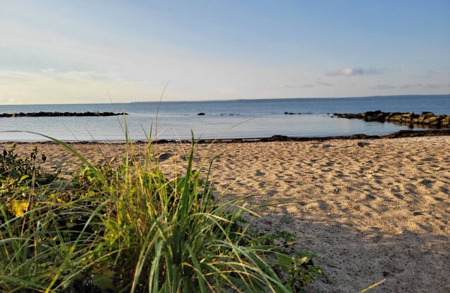 Beach and Town! Best of Both! Plus Central AC!