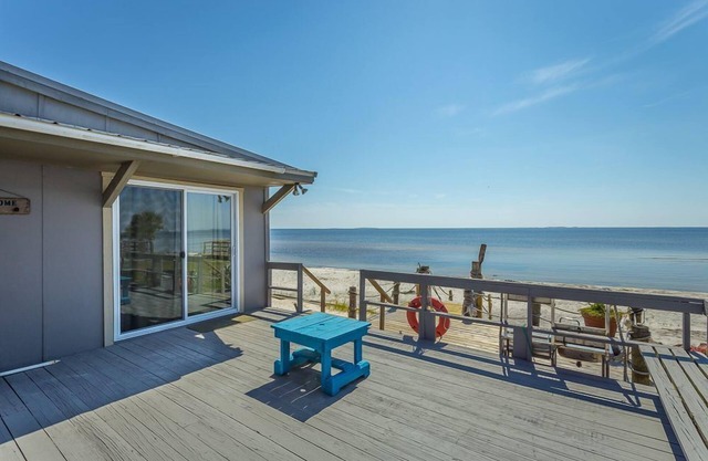 Beach Barrack 4BR/2BA