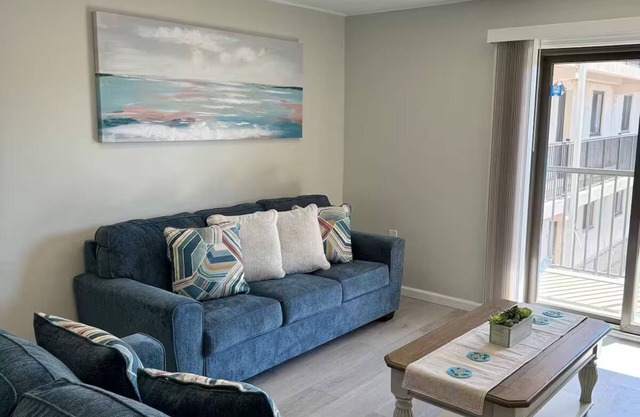 Beach block condo in quiet northend of Seaside Heights, 4 beach passes included