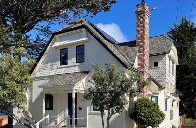 Beach Club - Pacific Grove Beach House - Sand and Sea