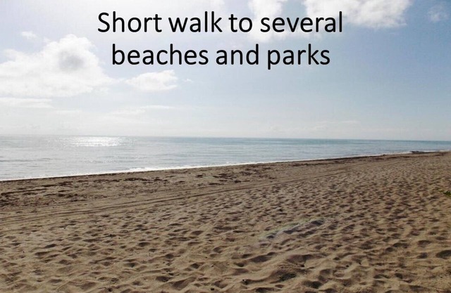 🏖️ Beach Cottage, Steps to Beach. Updated and Great Deal for Money.