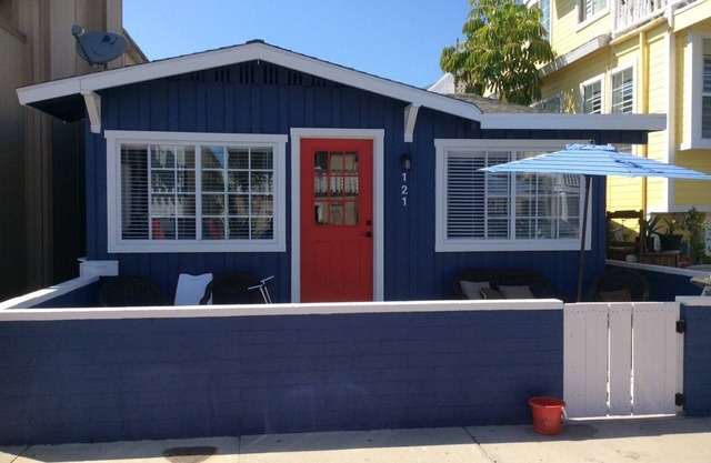 BEACH COTTAGE, SURF & SAND, BEST BEACH!