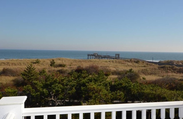 Beach Front - 3081 Avalon Avenue - Duplex - Weekly Saturday to Saturday
