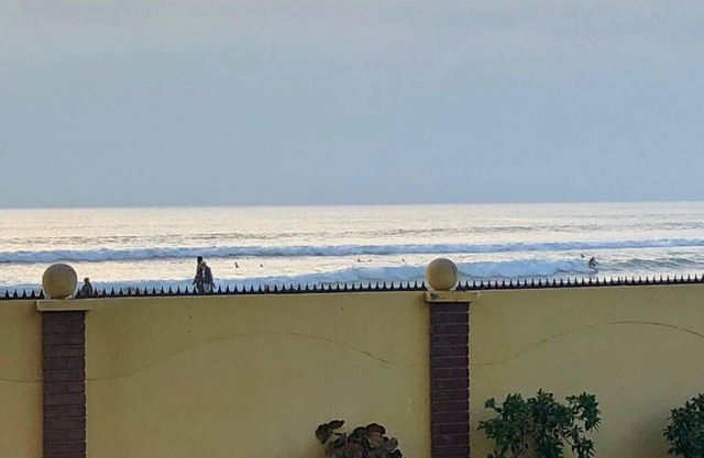 Beach Front Apartment. Depto frente a la playa