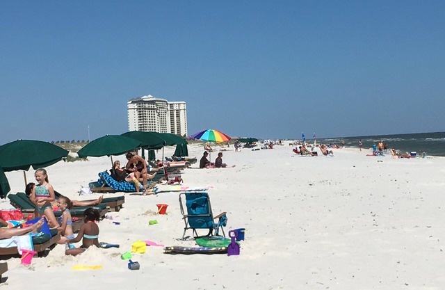 BEACH FRONT Ft Morgan, 2BR, 2BA, huge balcony! Laundry in condo. New mattresses.