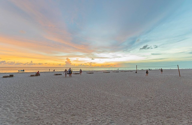 Beach Oasis-Direct Gulf view Balcony, renovated unit. Last min sale.