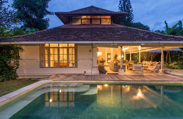 BEACH private villa top POOL, WIFI, STAFF, 200mt from beach, restaurant, surf