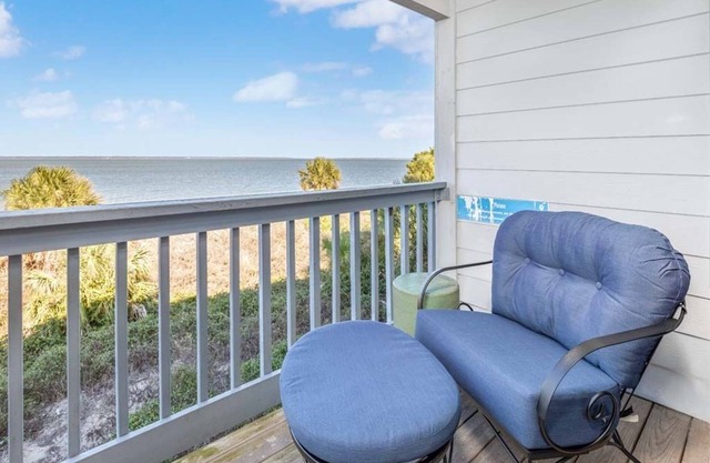 Beach Racquet A220 | Sunset Views, Steps to Beach