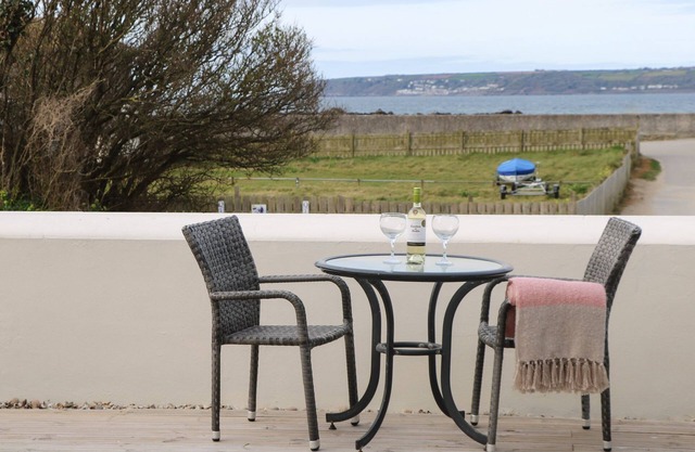 BEACHCOMBER, country holiday cottage in Marazion