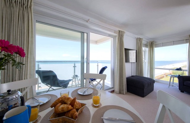 Beachfront Apartment With Panoramic Sea Views