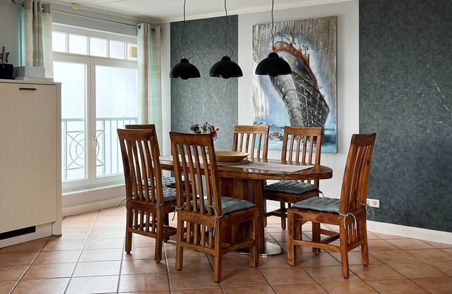 Beachfront apartment with sea view & balcony - 2 bathrooms, for 6 people