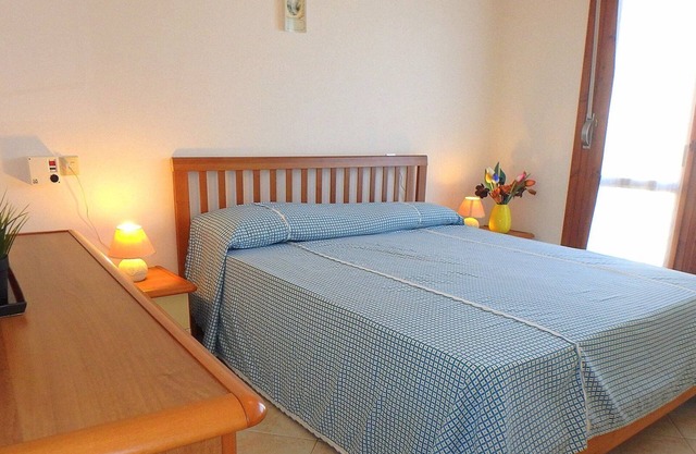 Beachfront! Beautiful apartment overlooking the beach