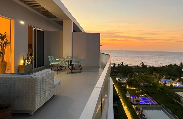 Beachfront 2BDR Apartment sea view Morros IO
