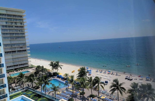 BEACHFRONT CONDO ! .2BR/2 Baths.GREAT LOCATION !