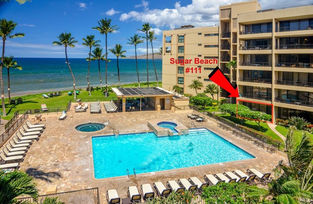 Beachfront Resort - Ground Floor - Corner Unit - Steps to the Beach-Pool-Spa!