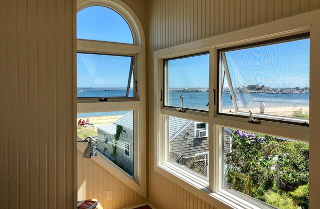 Beachfront Studio with Spectacular Water Views
