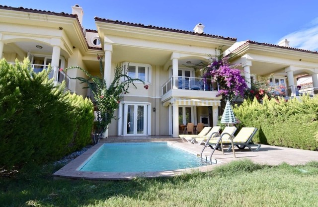 Beachfront Villa with all new white goods, furnitures and private swimming pool