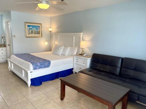Beachgate Condo Suites and Hotel 437 condo
