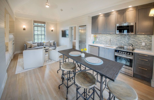 Beachside & Barefoot Carriage House - Recently Renovated, South of 30A, Close to Coquina Pool