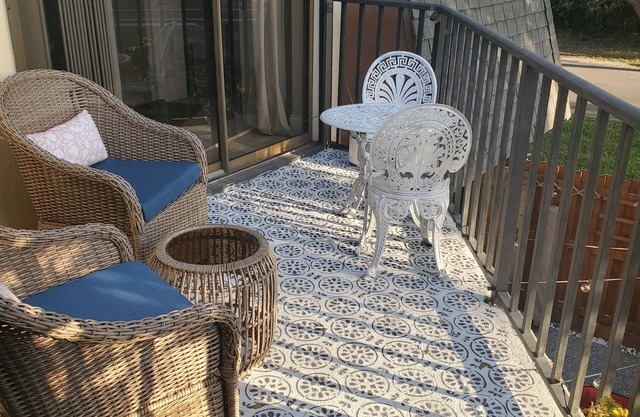 Beachside Beauty! Remodeled 2/2.5 townhome just blocks from New Smyrna Beach.