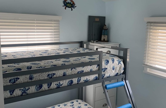 Beachside Escape Cottage Just Steps to Sand & Sun!n2025 Bookings are now open!