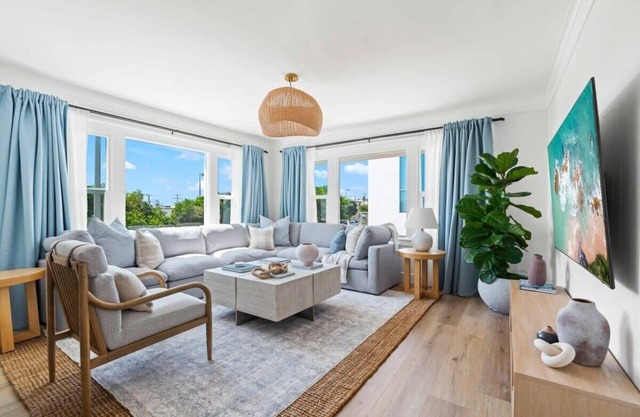 Beachside Home | Steps to Ocean | Parking