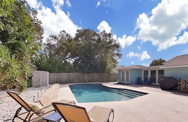Beachy Boho Home with Private Pool 10 min from Beach, 15 Min from Downtown