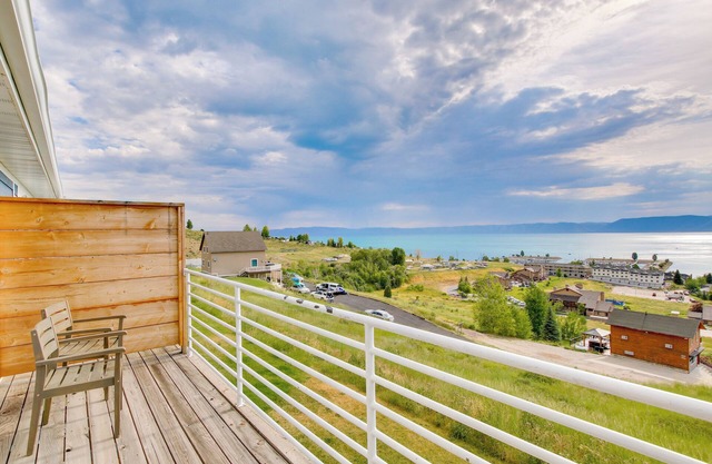 Bear Lake Oasis w/Heated Pool & Scenic Patio!
