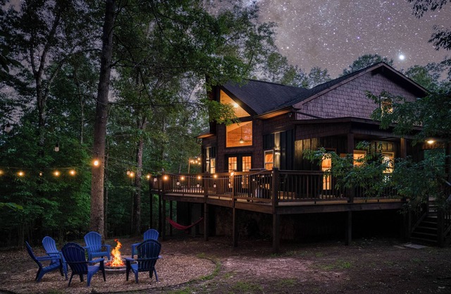 BearLUX Lodge at Blue Ridge + Hot Tub, Sauna, Gym!