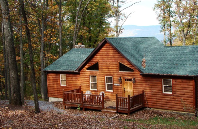 Bears Den - A Taste of Heaven from a Bearly Rustic Point of View
