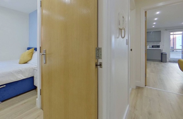 Beauchamp House, 2-bed apartment Covstays