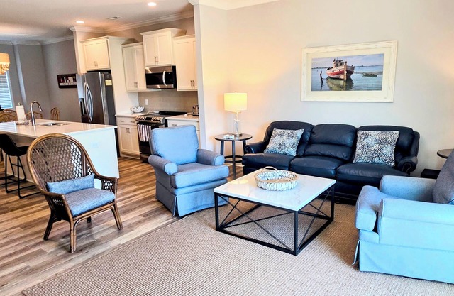 Beaufort Retreat, with pool, pickle ball, clubhouse, resort amenities