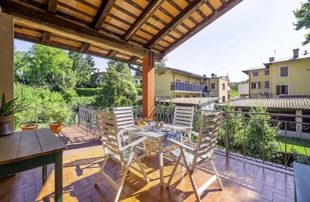 Beautiful private villa for 5 people with WIFI, A/C, TV and patio
