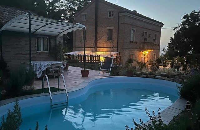 Beautiful spacious Villa and Garden on the edge of a medieval hilltop village