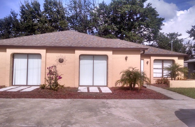 beautiful 1/2 duplex for the winter