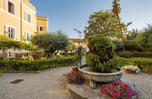 Beautiful 1BR Suite Close Palazzo Venezia at Rome