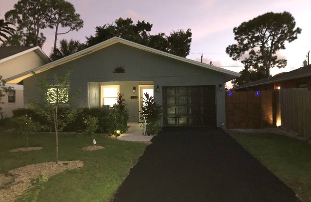Beautiful 2 Bedroom 2 Bath Home In Naples Park Florida