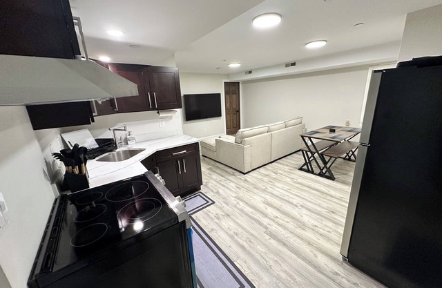 Beautiful 2-bedroom apartment in Jersey City.
