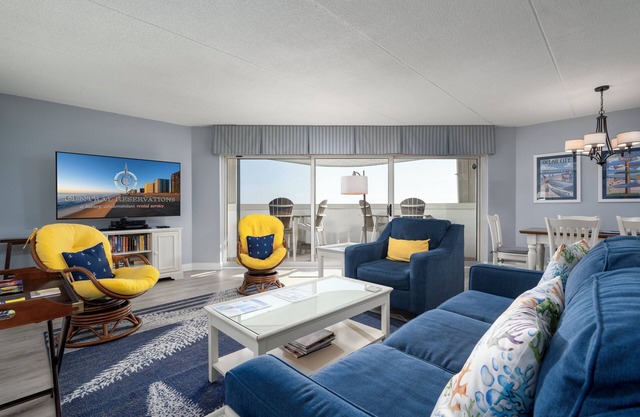 Beautiful 2 bedroom 2 bath oceanfront condo with a pool