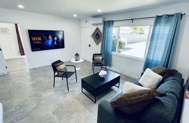 Beautiful 2 BR 2 full baths urban home