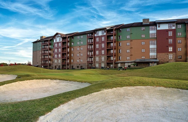 Beautiful 2 BR/2BA apartment at a luxury Resort with Access to Indoor Water Park