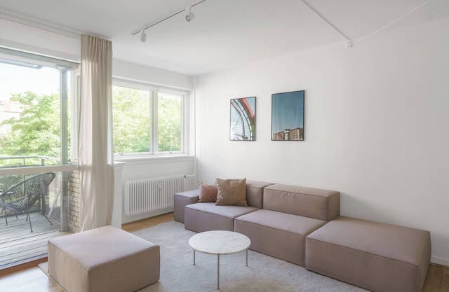 Beautiful 2-BR apartment with a balcony in Frederiksberg - 205