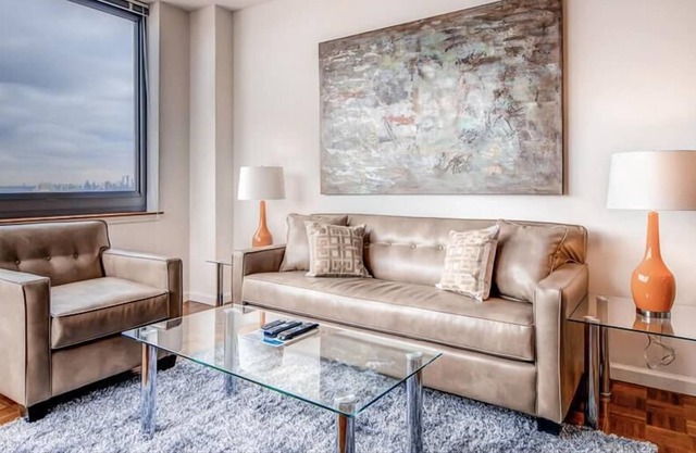 Beautiful 2BR | NYC Skyline Views | Jersey City Waterfront by GLS