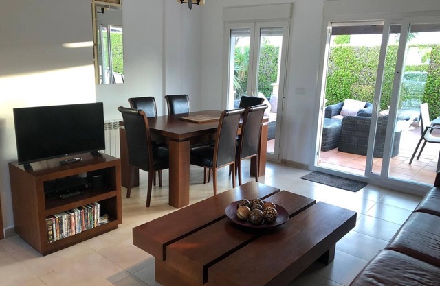 Beautiful 3 Bedroom 3 bathroom Villa - Sleeps 6
