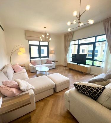 Beautiful 3 Bedroom Apartment in The Greens